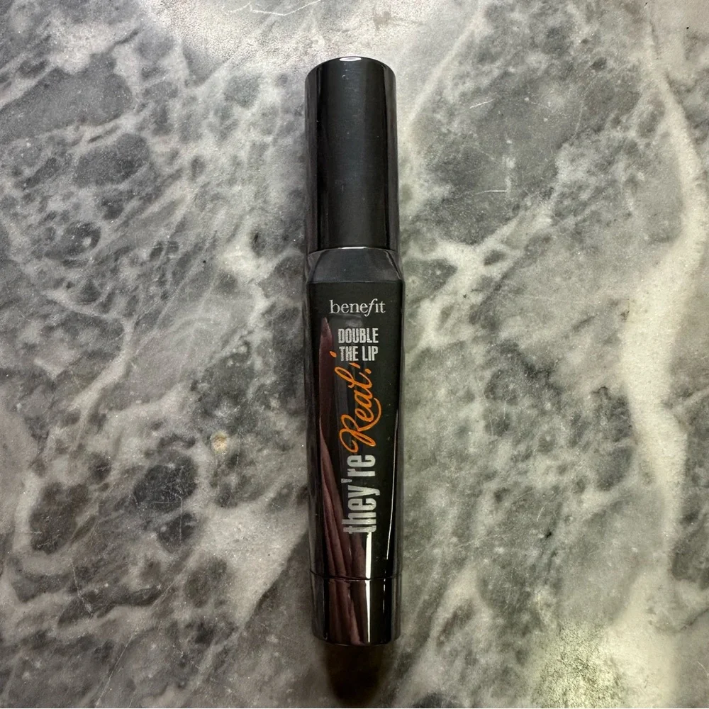 Benefit Double The Lip Lipstick‎